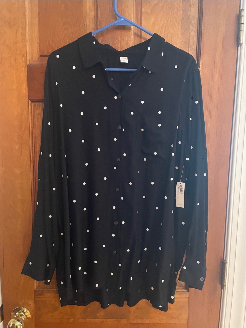 Old Navy XL Black & White Polka Dot Long Sleeve Button Down Dress Shirt